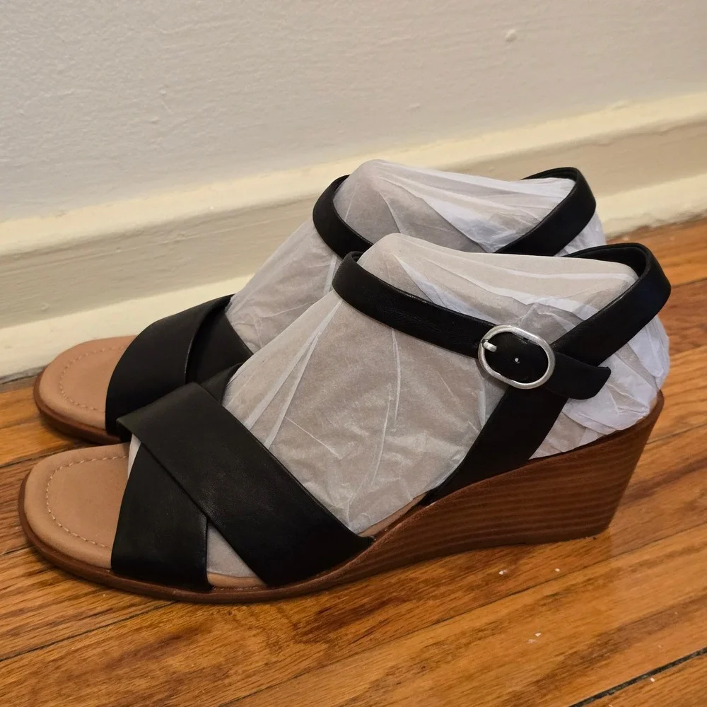 Sofft Wedge Heel Gabella Sandal Leather Womens 9.5 Black